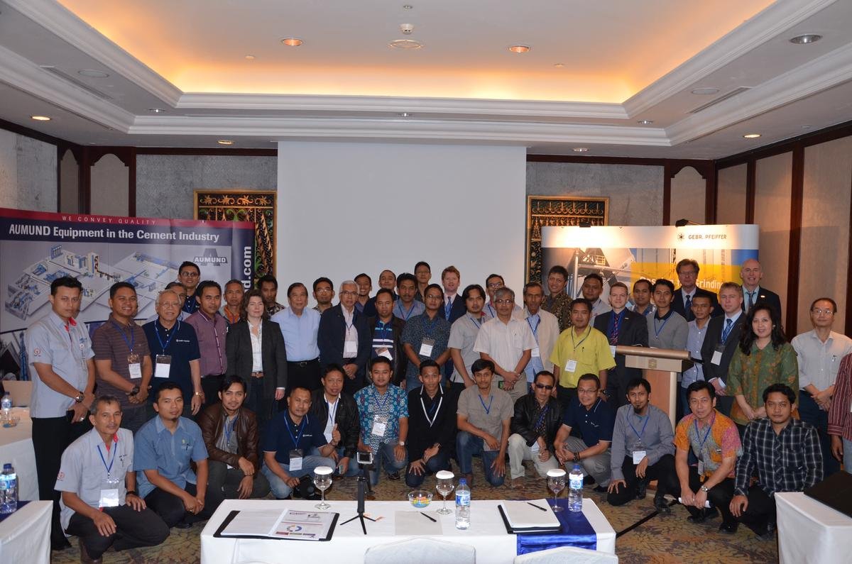 Pfeiffer Event – Panel in Jakarta 2016 Besuchergruppe