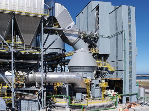 Gebr. Pfeiffer MVR 6000 C-6 Zementmühle mit MultiDrive®, Cement Australia Port Kembla, Australien